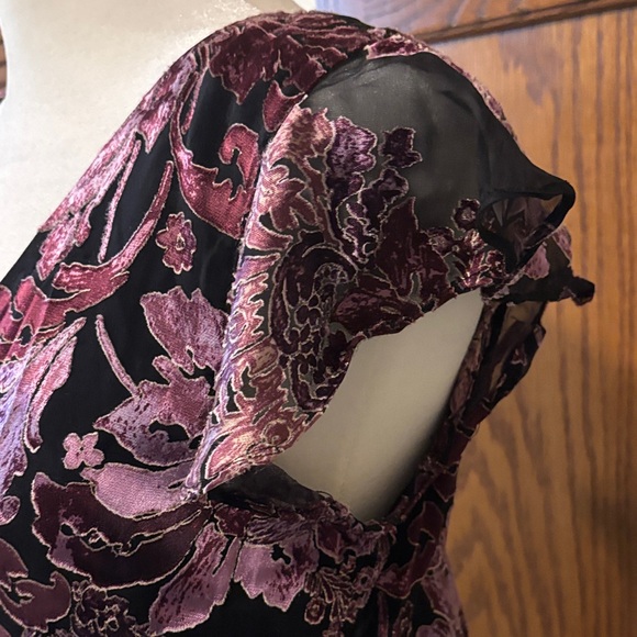 White House Black Market Purple and Pink Floral Dress - size 2 - Picture 7 of 13